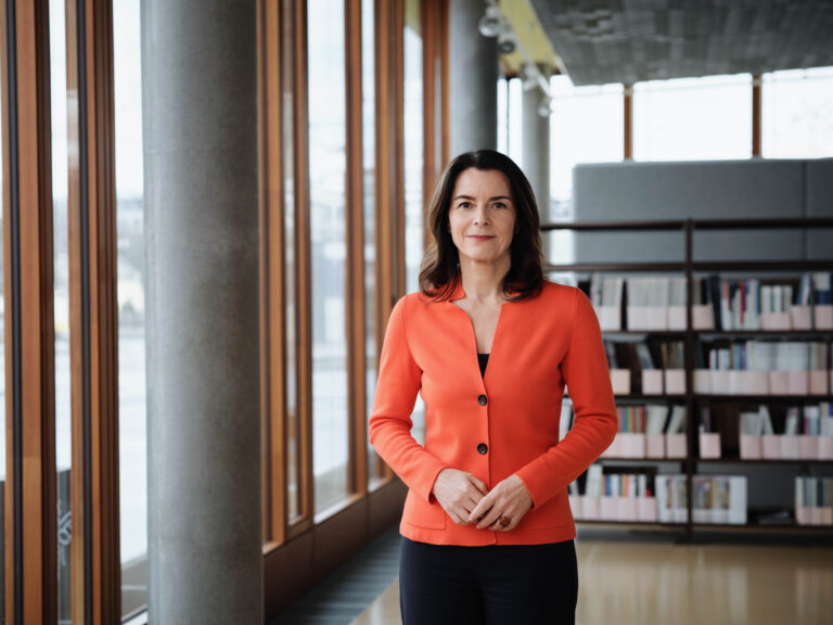 Porträt von Gudrun Egger, ERSTE Stiftung